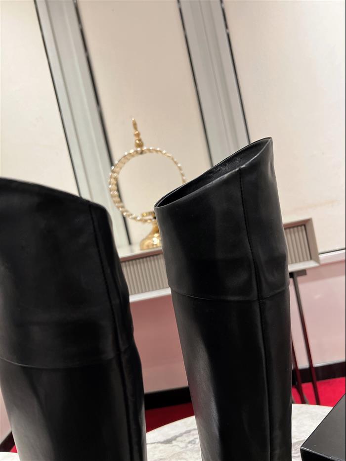 2025112818817371 630